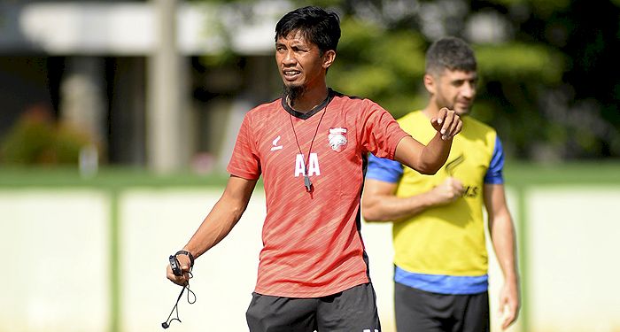Curhat Ahmad Amiruddin, Tertekan Jadi Suksesor Mario Gomez di Borneo FC